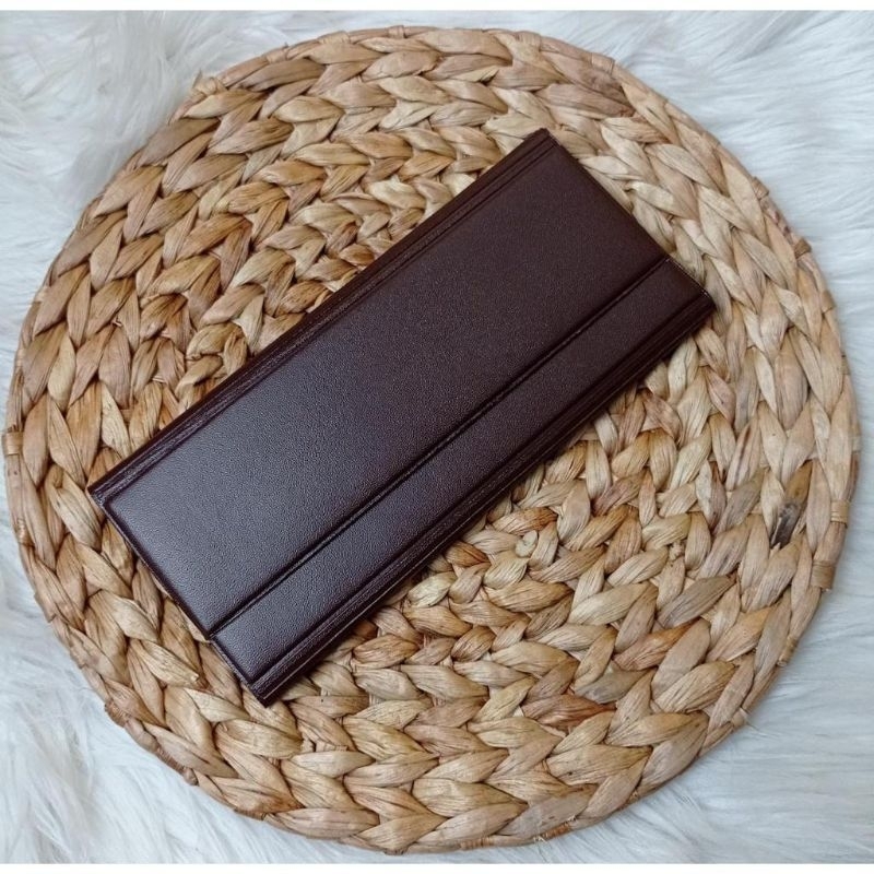Dompet pengatur keuangan