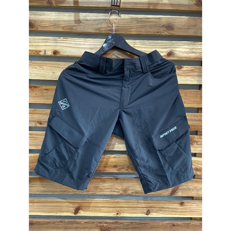 Celana Pendek Pria Forester Invinity Hitam