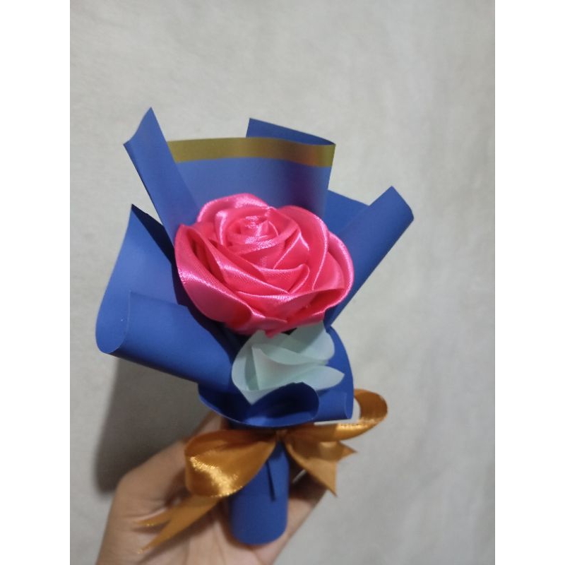 

Single bucket pita satin | cocok untuk wisuda | MOHON BACA DESKRIPSI