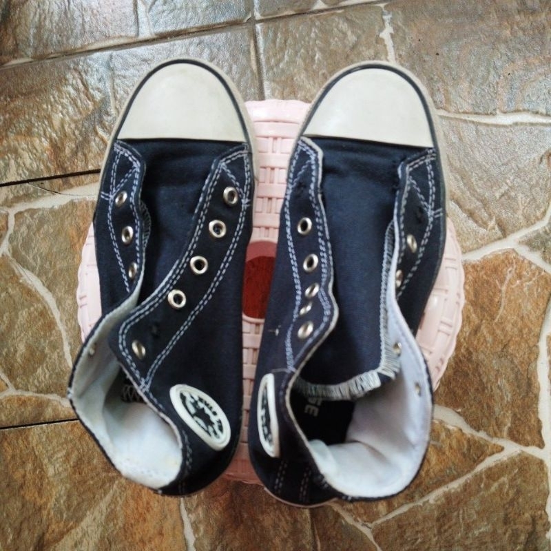 Sepatu ala converse preloved