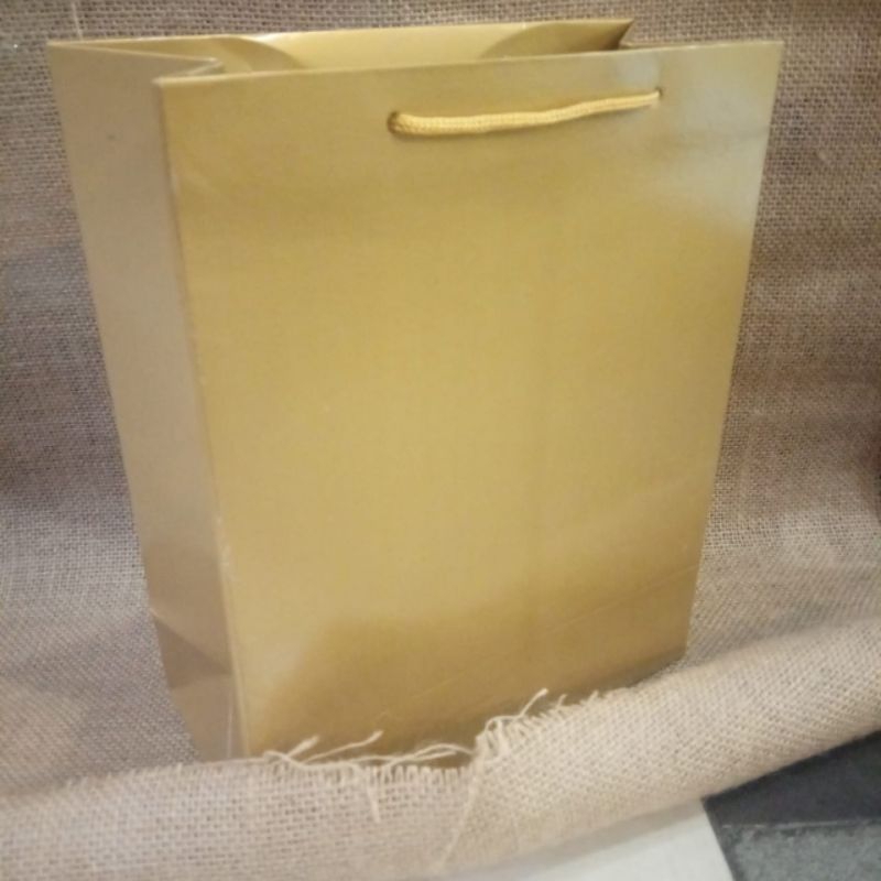 

paper bag buki gold glossy bahan tebal GSM 175 isi 12 pcs new