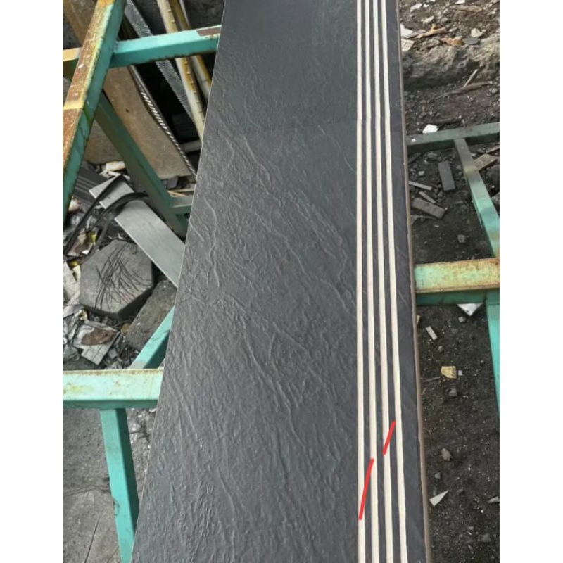 Anak tangga granit kramik motif kasar 30×100 stepnosing list plin custom ukuran