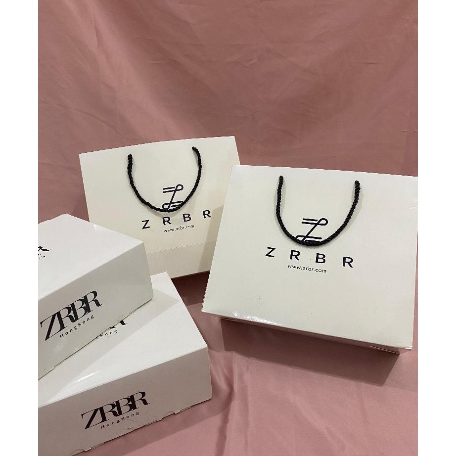 

Beli Hemat ZRBR Box Premium Gift Tambahan Extra Gift BoxKardus Gift