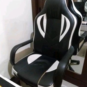 Jual Murah Kursi Gaming Pribadi Bekas