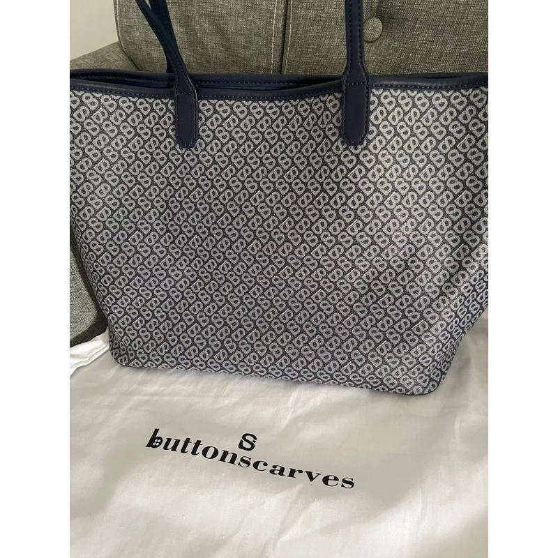 izzy tote bag buttonscarves