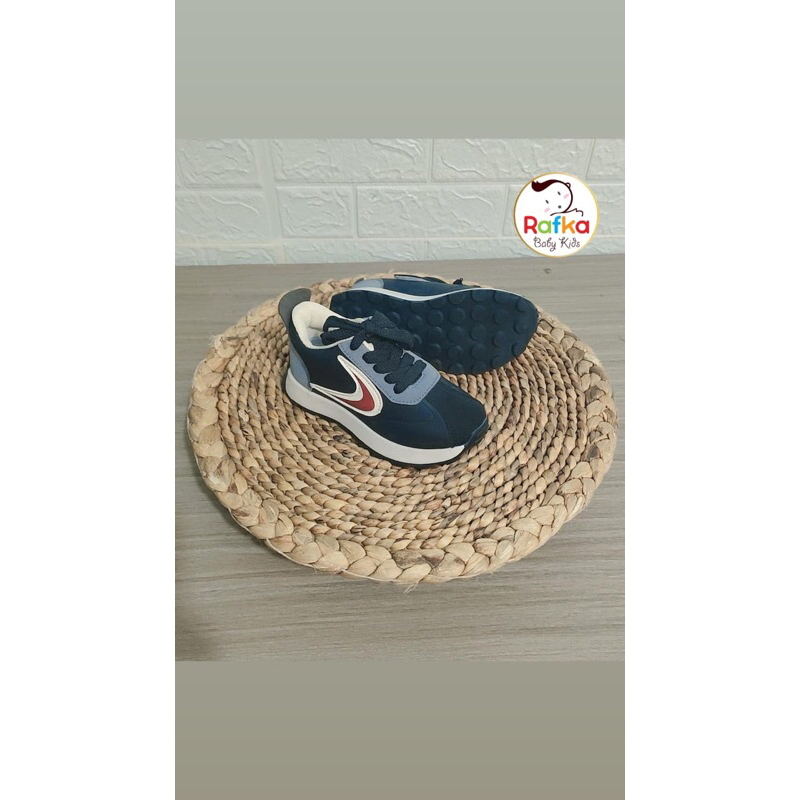 sepatu hitam anak cowok import