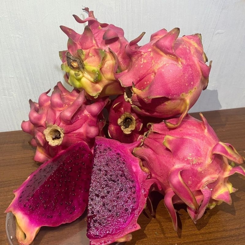 

(1kg) Buah Naga Merah
