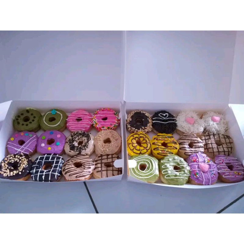 

Donat Bebas Topping