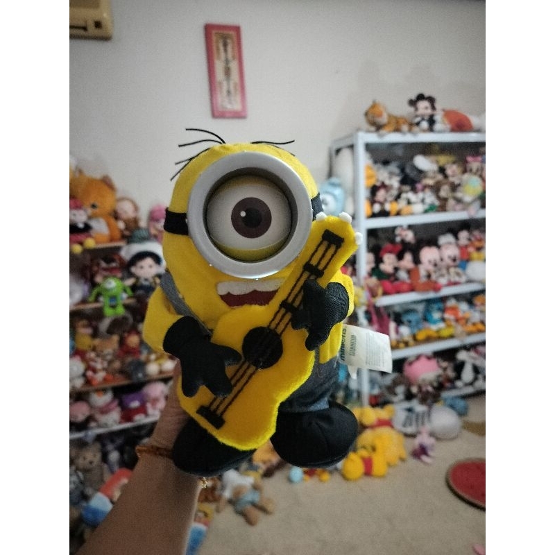 Boneka minion elektrik original