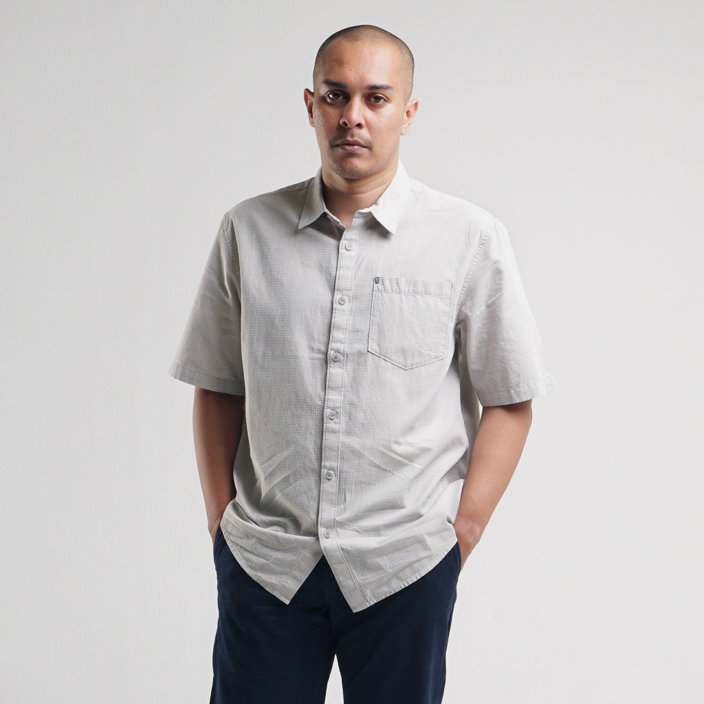 Kemeja MGEE Original - Kemeja Kasual Lengan Pendek Alto C128 Light Grey Original MGEE