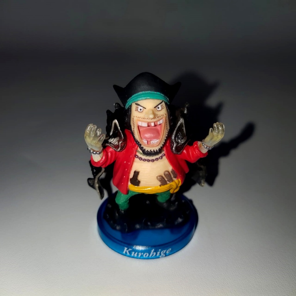 Action Figure Blackbeard Kurohige One Piece Collection Change the World  FC18 Bandai Original