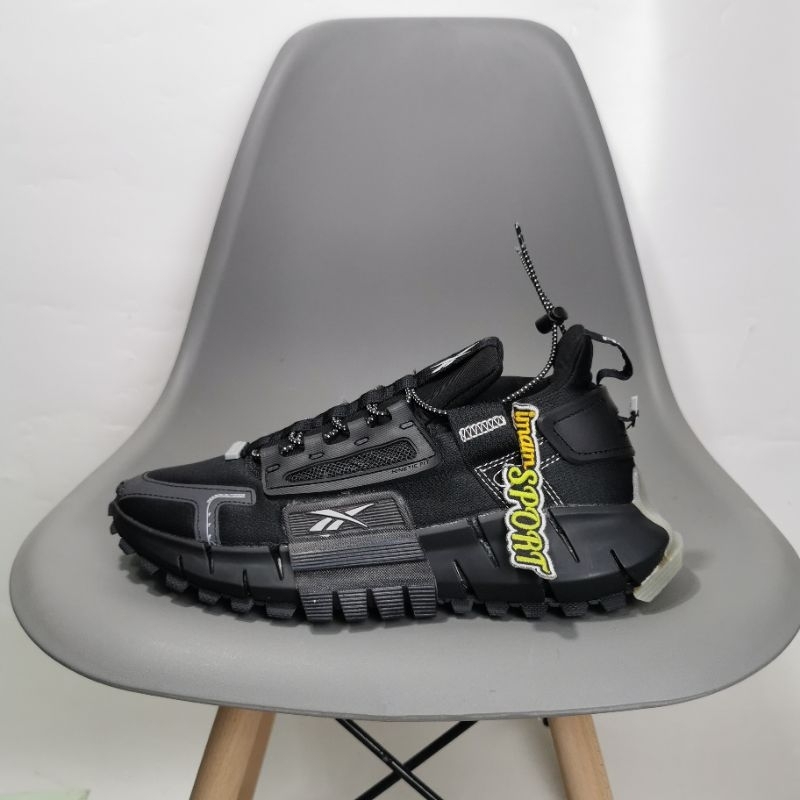 REEBOK ZIG KINETICA EDGE TRIPLE BLACK