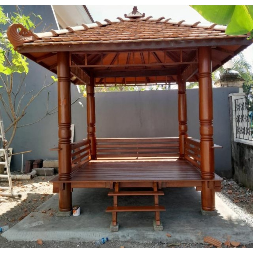 Gasebo Kayu Kelapa Atap Sirap Genteng Tanah Tiang Motif | Saung Dinding Kaca