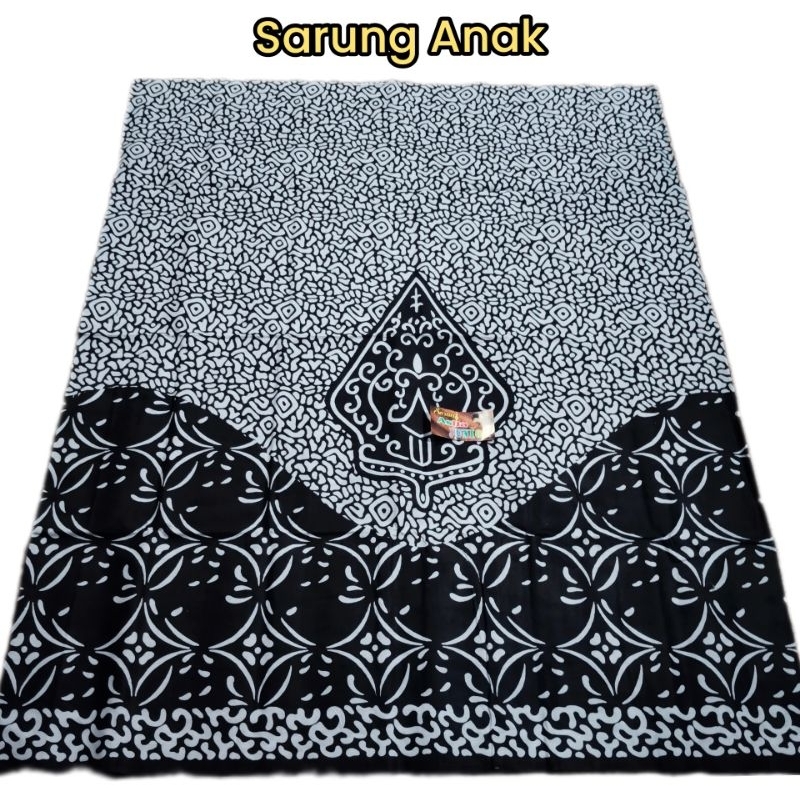SARUNG BATIK ANAK LAKI LAKI MOTIF KEKINIAN WAYANG GUNUNGAN