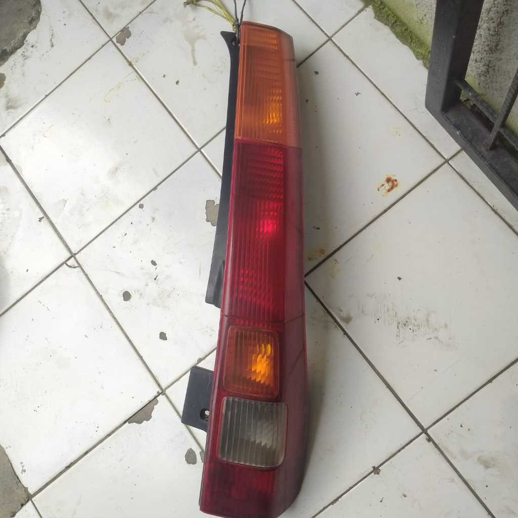 Stoplamp Lampu Belakang CRV Gen 2 2002-2004 KANAN