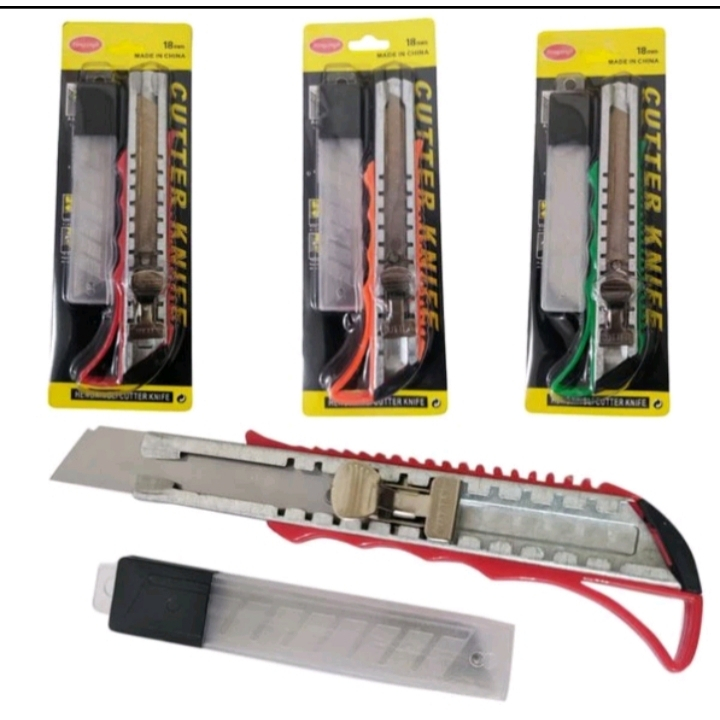 

0Pisau Cutter Pemotong Kertas Free Refill Kater 18mm Ukuran Besar Super Tajam