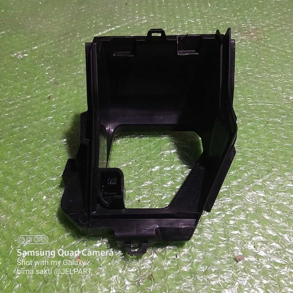 cover box inner kantong dalam box inner upper honda vario 125 k2v 2023 original