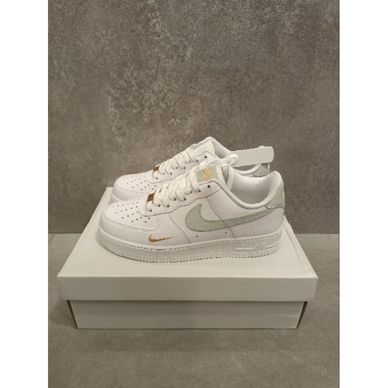 Nike Air Force 1 White/Grey/Gold