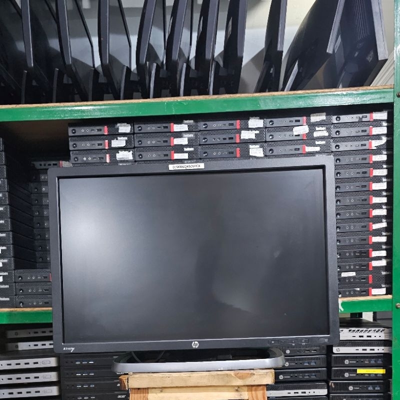 AIO Z240 CORE i7 7700 SSD 960GB RAM 16GB LAYAR Z24i BONUS KEY MOUSE