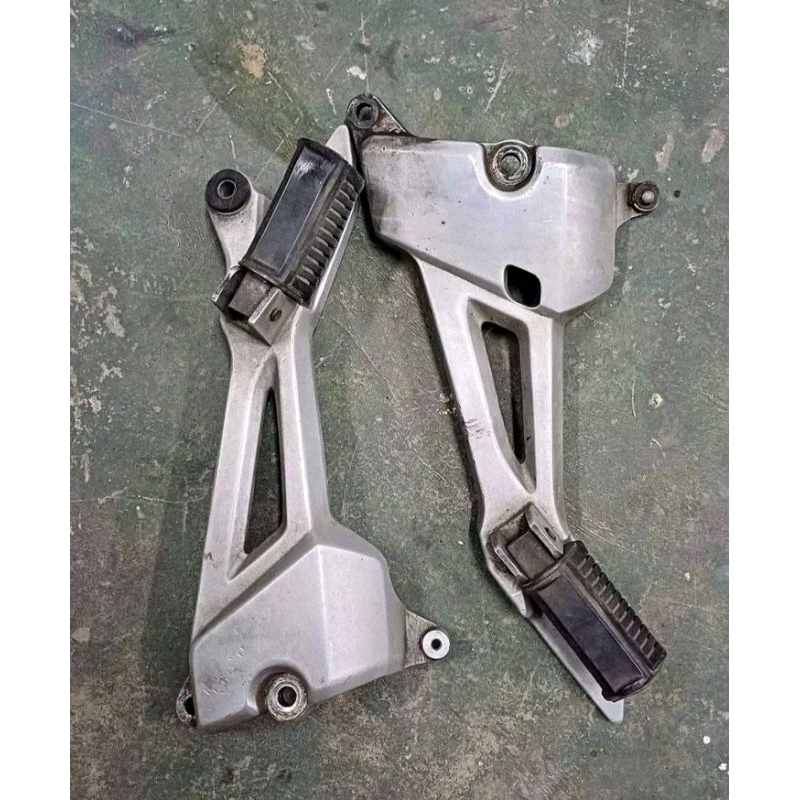 satu set postep Megapro Primus ORI bostep MP footstep bancik original Megapro belakang