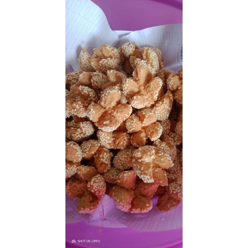 

Roti Ketawa / Kembang Ketawa