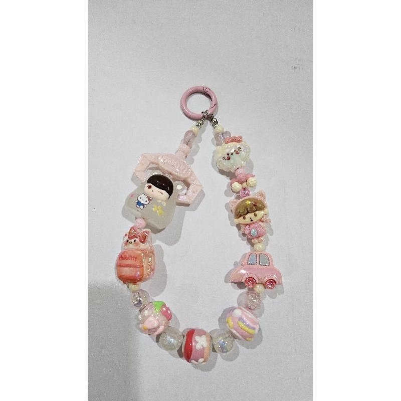 luvstrap phone hello kitty