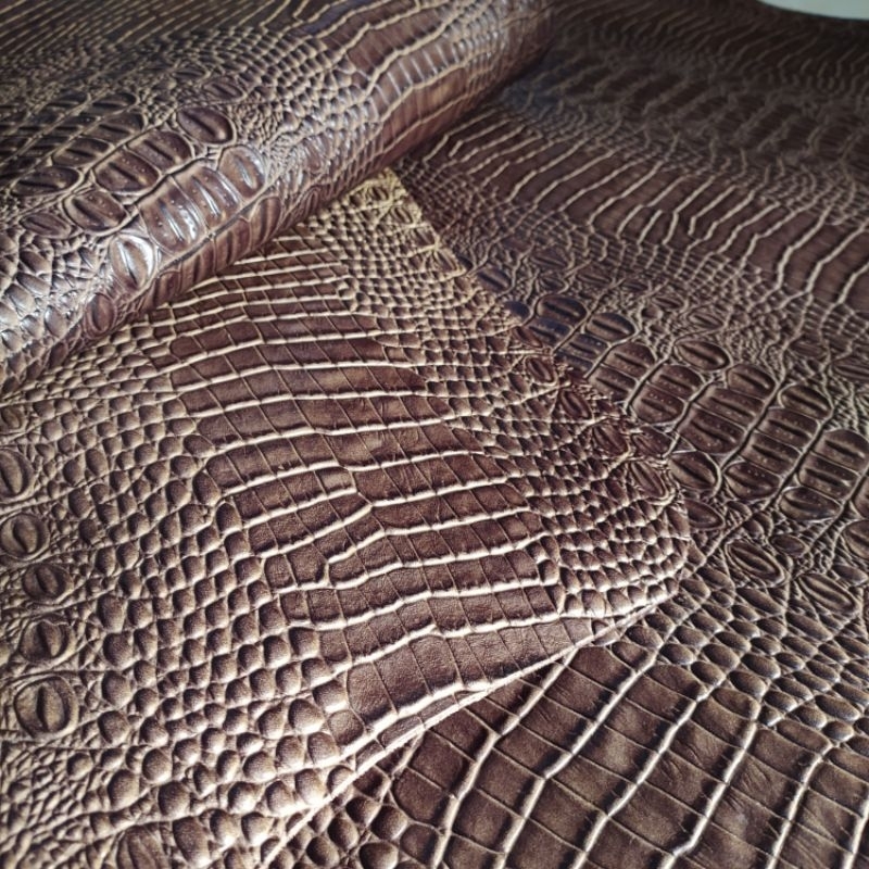 Kulit sapi Asli Motif Croco / Buaya Punggung warna Coklat ketebalan 1.5mm lembaran besar