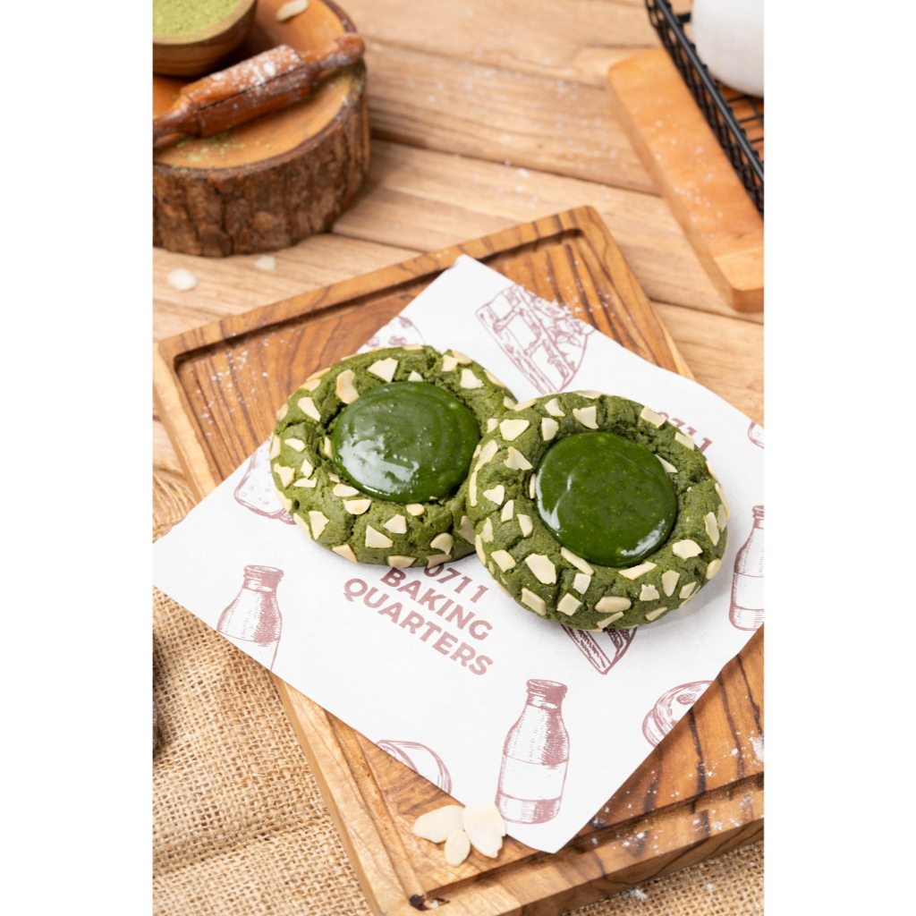 

Chlorophyll - Almond Matcha Soft Cookie with Matcha Cream by 0711 Baking Quarters
