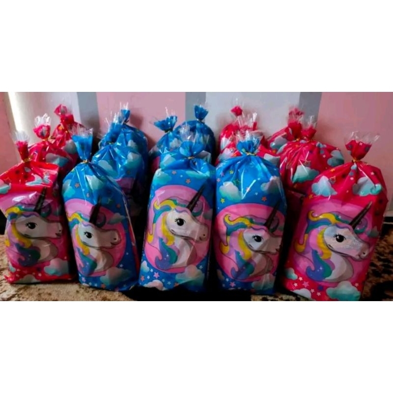 

Isi 10pcs OPP Plastik bingkisan / goodie bag/ plastik snack/ kantong ultah/ medium / Sedang 40 x 20cm baby shark lollipong