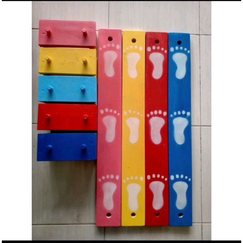 

Papan Titian Kayu isi 4 Papan//Balancing Beam