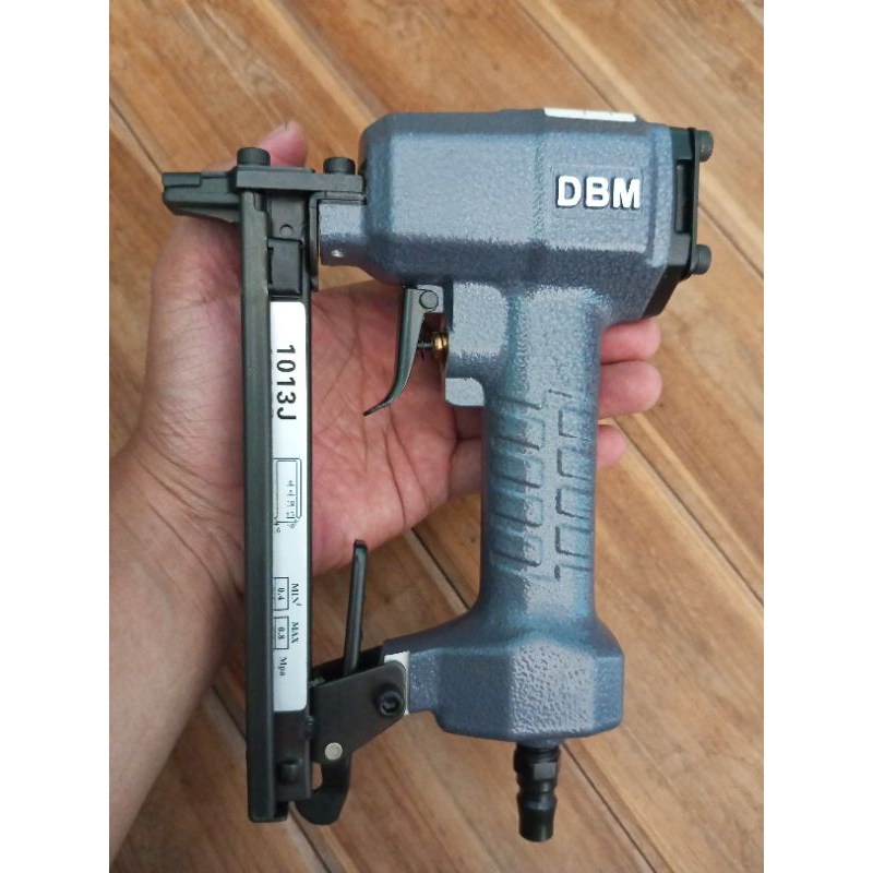 Air Nailer Merk DBM/Paku Tembak Staples Stapler