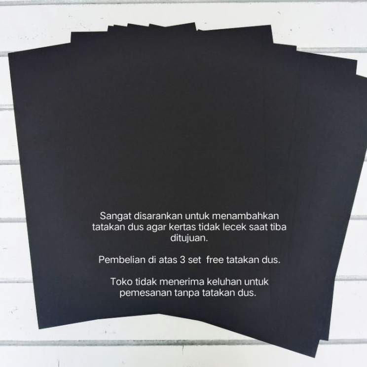 

Kes HVS Hitam Ukuran A4 isi 2 lembar HVS Black Paper size A4