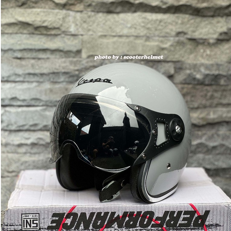 Helm Vespa Matic Grey Materia Chrome + Visor Original Import