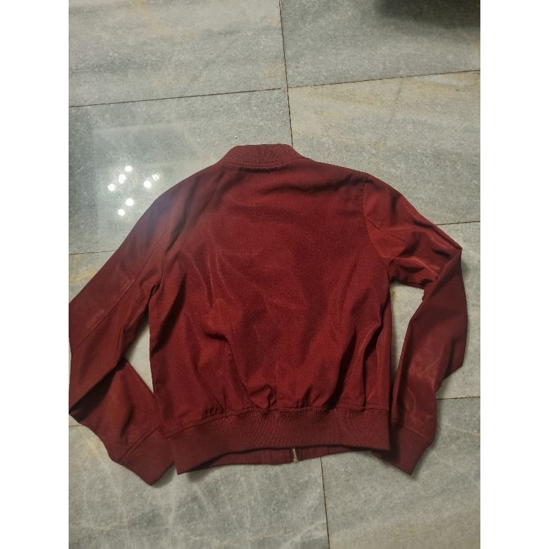 Jaket Bershka Wanita Ukuran M