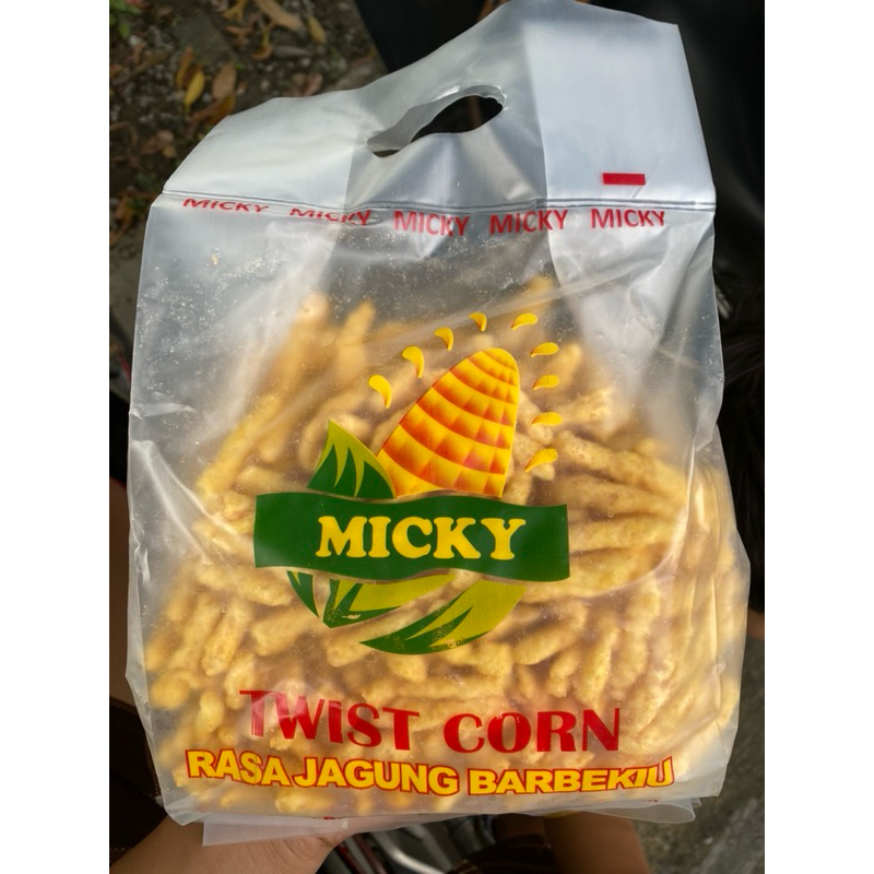 

225gram twist corn jagung bakar original tes / Chitato Jetz Cheetos Chiki Balls / Snack Jadoel / Camilan / Snack snack kiloan / cheetos twist corn jagung bakar 250 gram makanan ringan jajanan cemilan camilan asin gurih murah