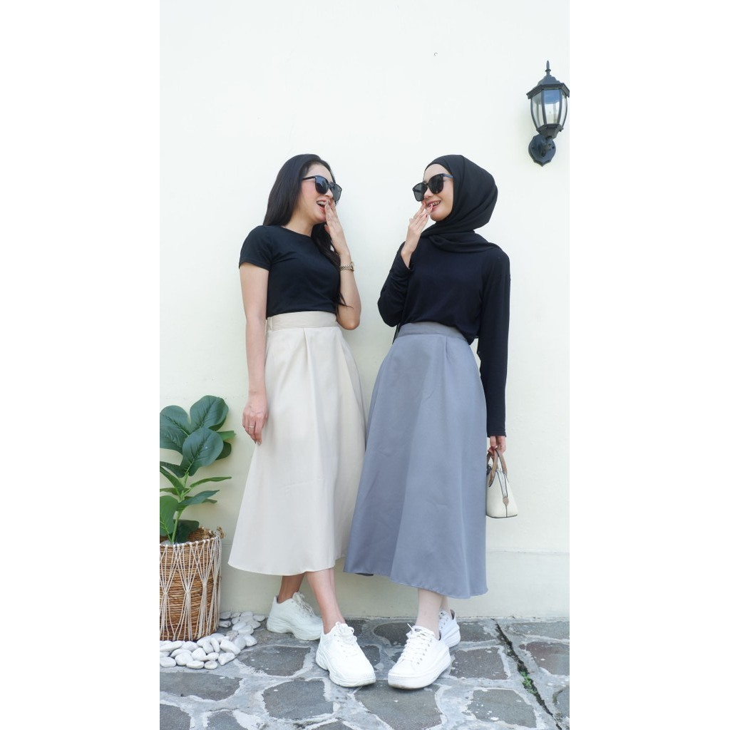 Rok Anastasia Mayung Lebar Rok Klok Polos Hitam