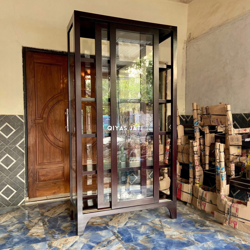 Lemari pajangan lemari hias kaca 2 pintu sliding kayu jati minimalis