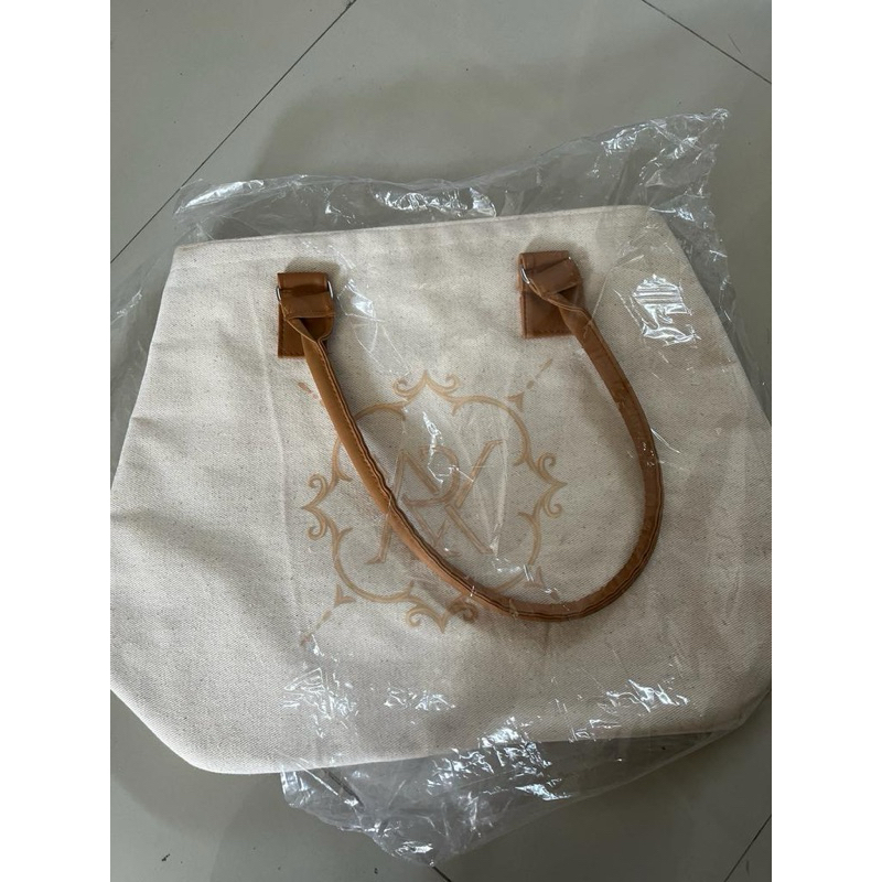 Novere tote bag