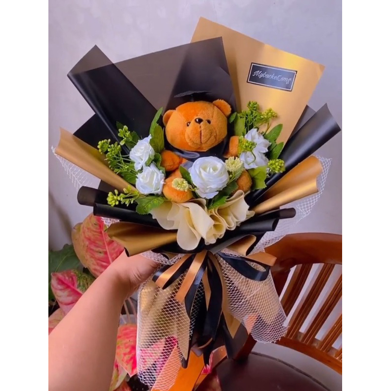 buket boneka / buket boneka wisuda / boneka wisuda / boneka / boneka panda / buket murah / buket wis