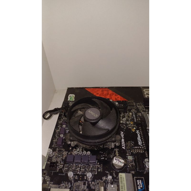 ryzen 3 2200g + ram 8gb + ssd 256gb + mobo a320m