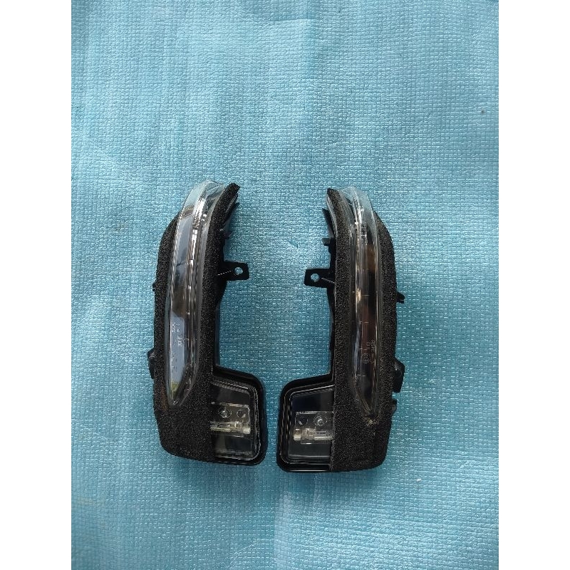 lampu sen spion xpander hitam