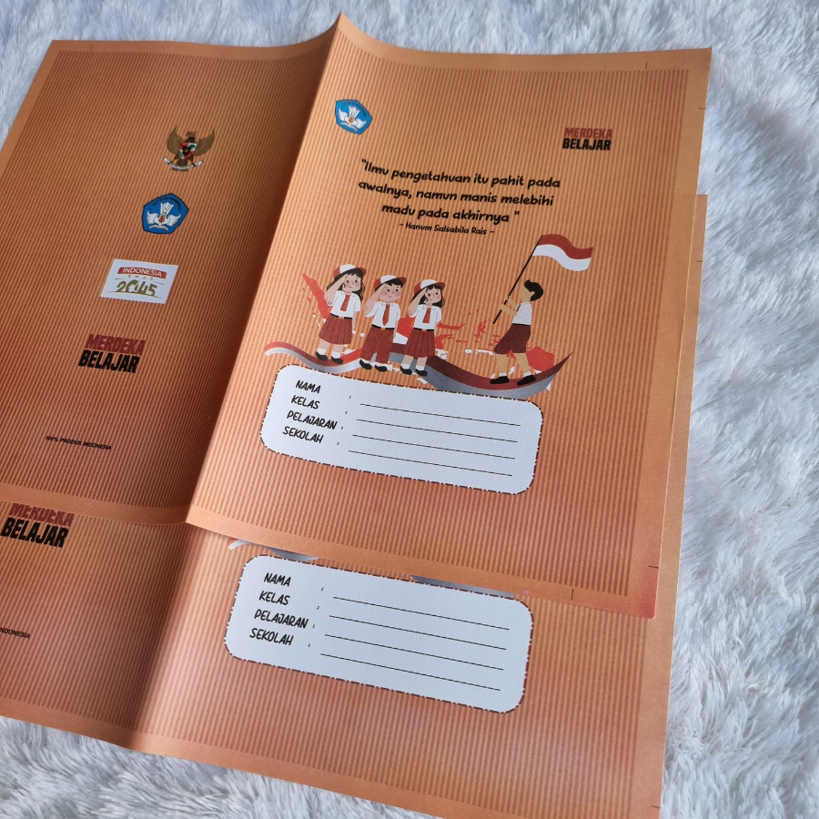 

Sampul Buku Tulis Coklat Nama + Motif Ukuran Kwarto / Samak Buku Coklat