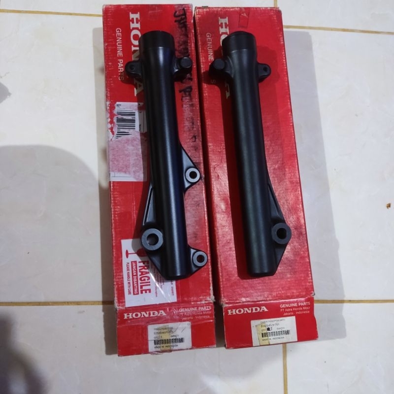 Case Bottom shock depan beat Karbu Karburator tabung