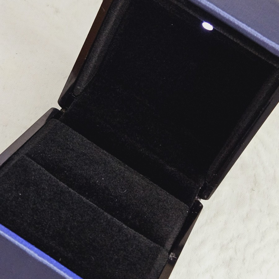 kotak cincin kotak lampu led perhiasan cincin