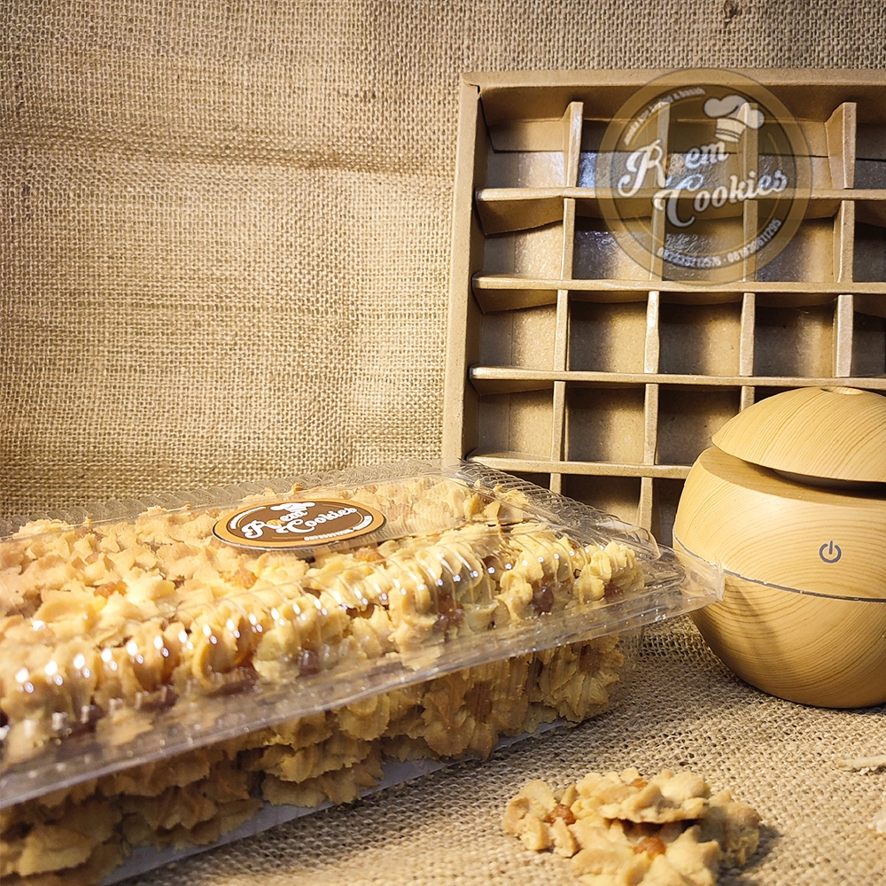 

KUE KERING MAWAR ORIGINAL KEMASAN MIKA 400 GRAM BIKIN NAGIH HOME MADE CAMILAN MANIS TOPING SELAI