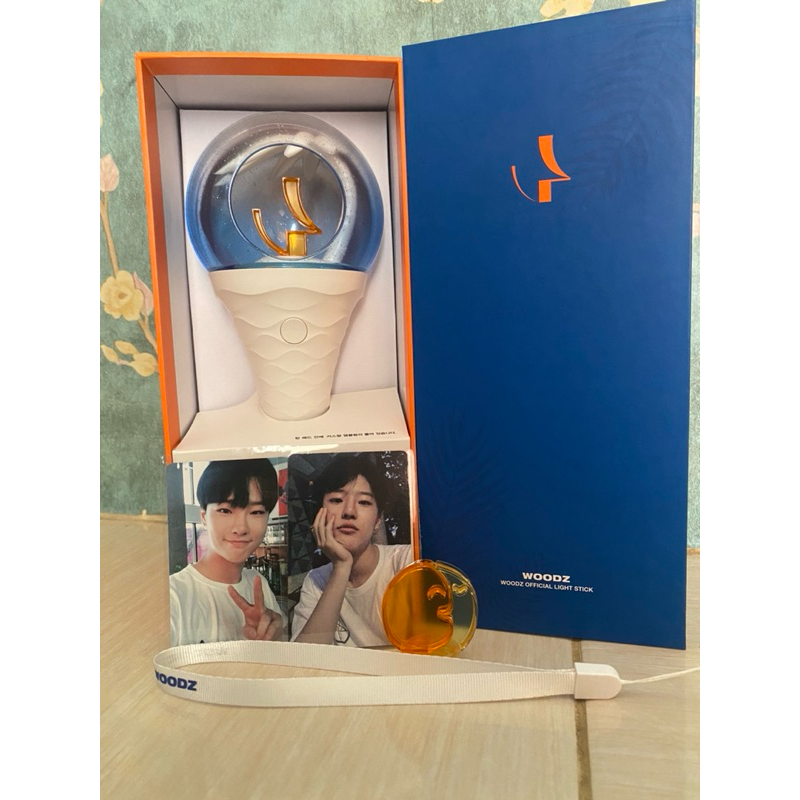 [READY] OFFICIAL LIGHTSTICK WOODZ