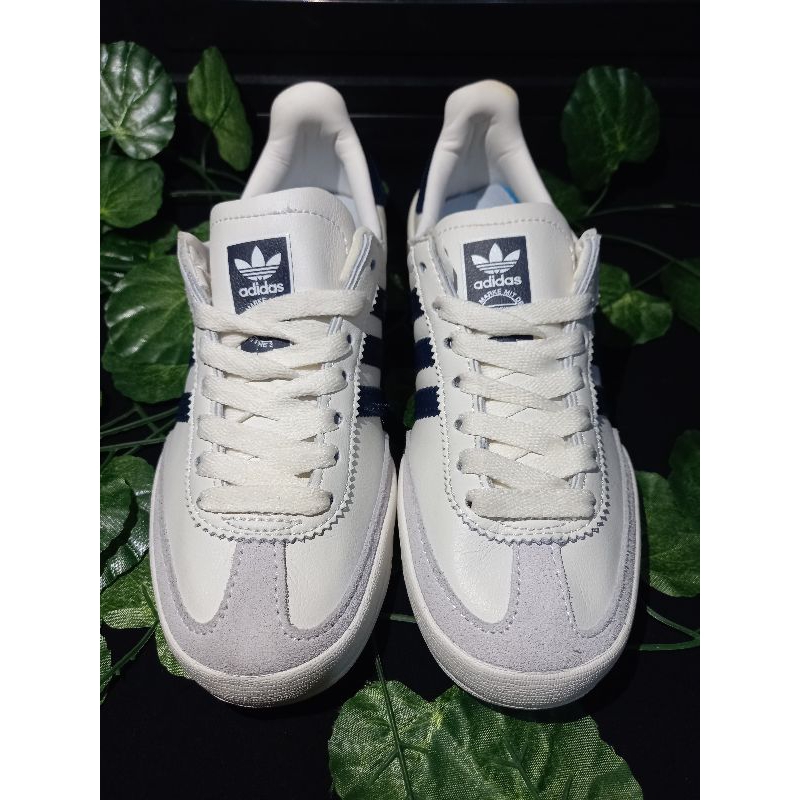 ADIDAS JEANS