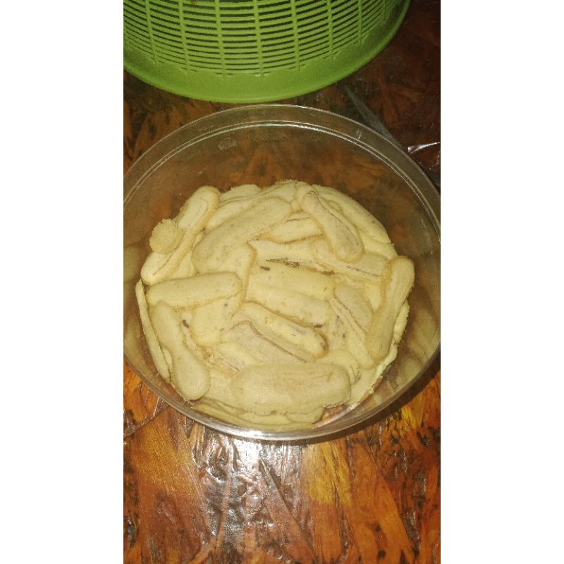 

kue lidah kucing