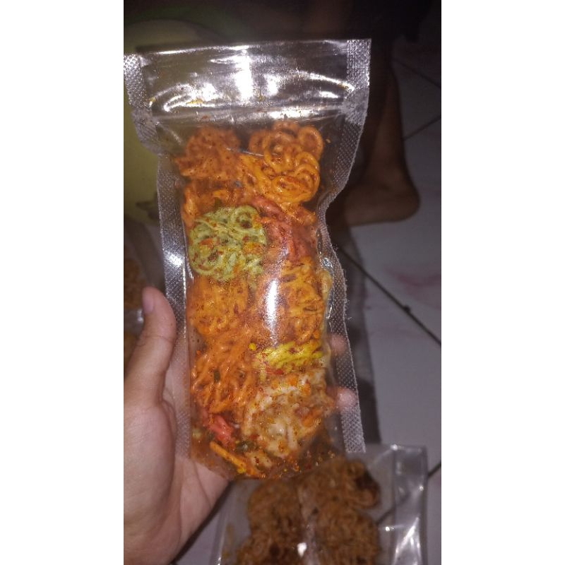 

krupuk rafael pedas daun jeruk kemasan 50grm