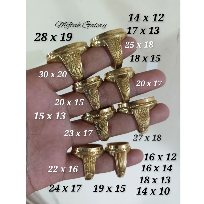 Emban cincin kuningan klasik polos